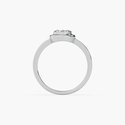 Guru Jewel's Round Diamond Studded Fascinating Silver Ring For Her