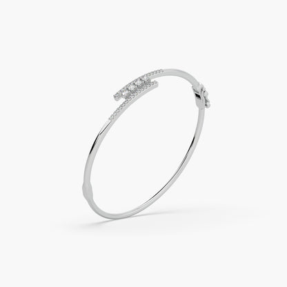 Guru Jewel's Round Diamond Studded Fascinating Silver Bracelet For Her