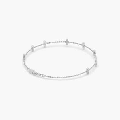 Guru Jewel's Round Diamond Studded Alluring Silver Loose Bracelet For Her